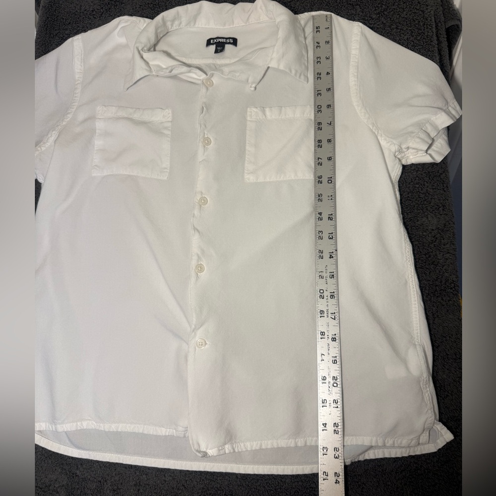 Express Women's Casual White Button Down Shirt - Picture 4 of 4